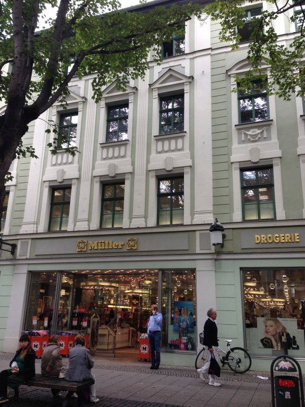Four stories of German department store goodness? Yes please!